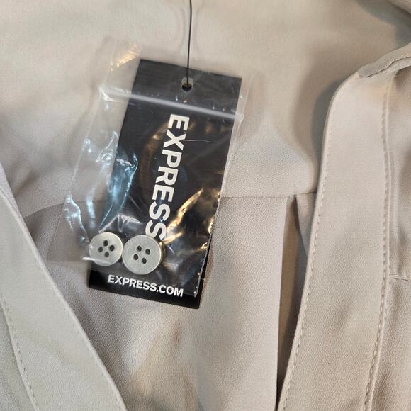 Express Portofino Blouse Women’s Beige Button Front Shirt Size S NWT - Picture 5 of 16